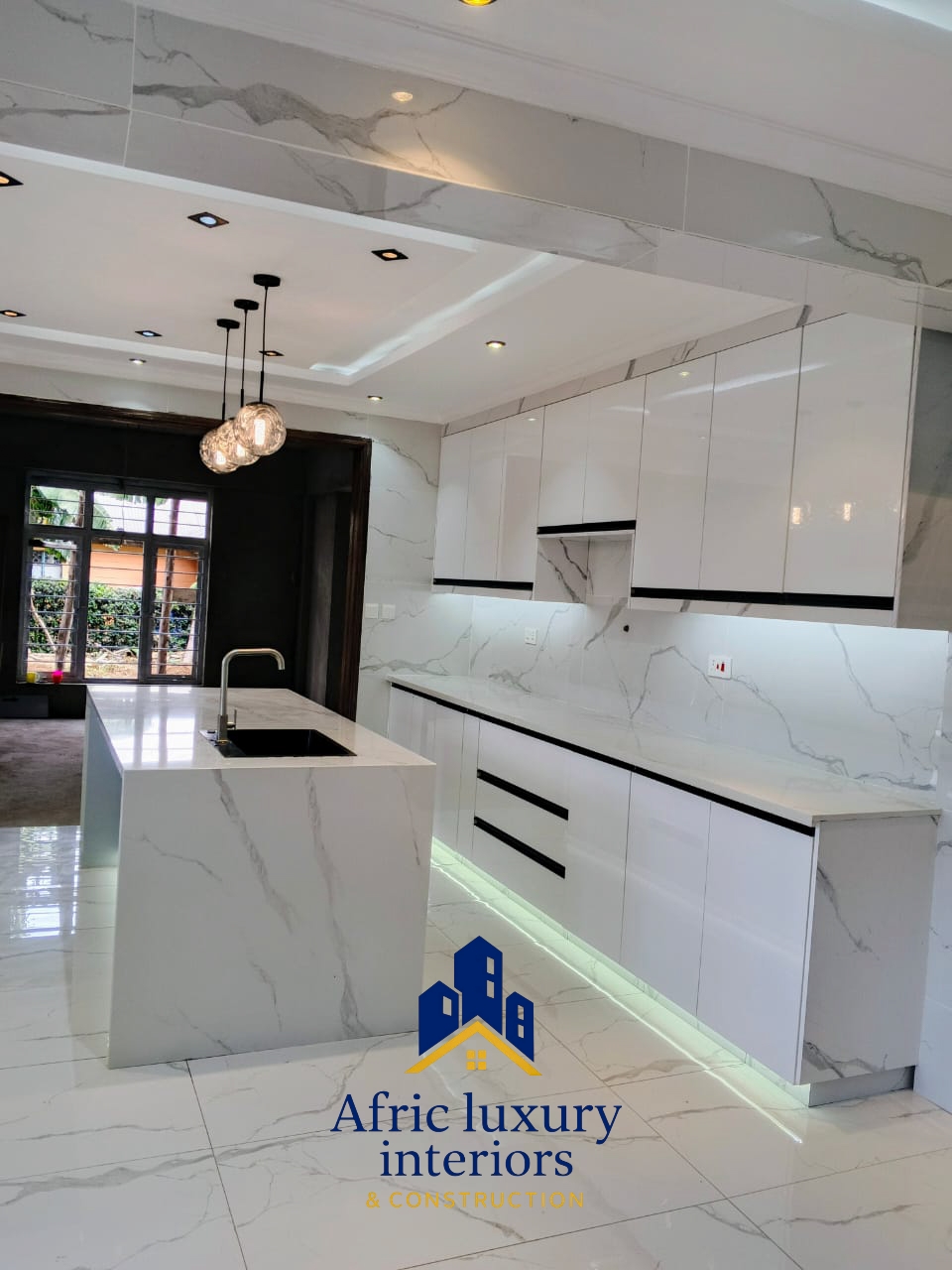 Elegant Modern Kitchen